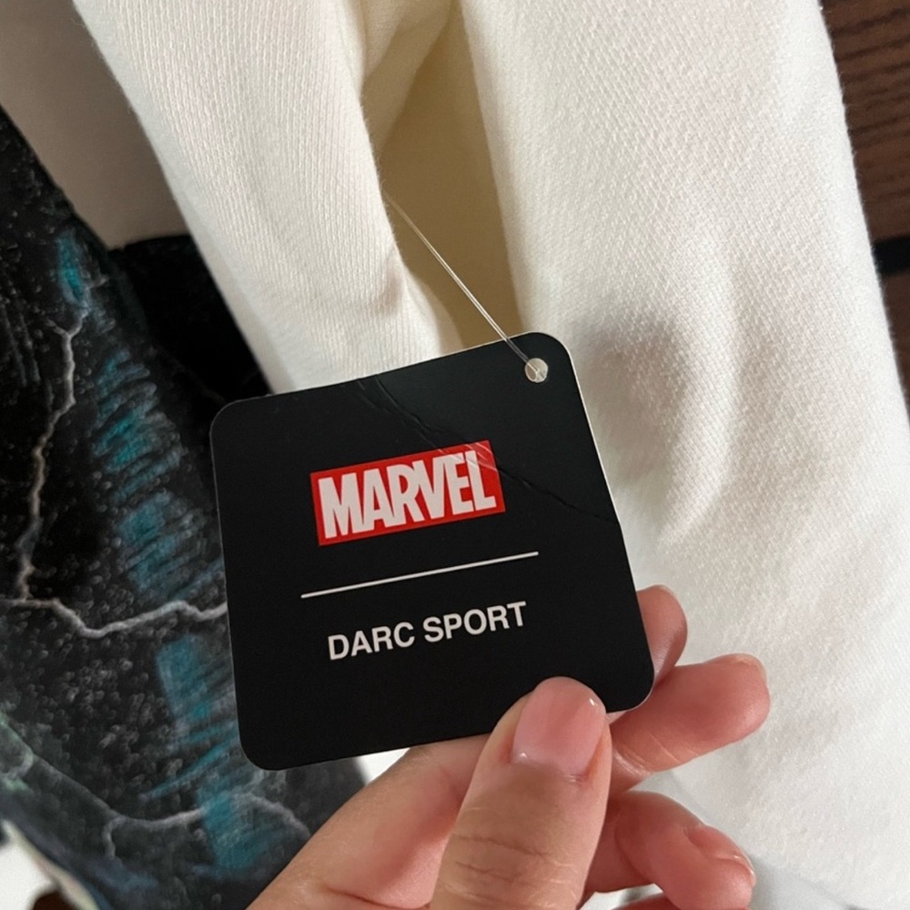 Marvel Darc sports Venom crew neck sweater size large new with tags very limited - Picture 7 of 8